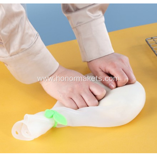 Silicone dough kneading bag